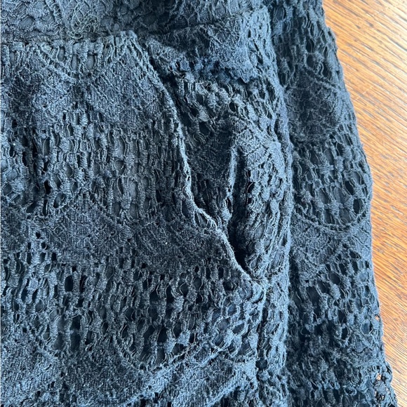 Ella Moss Women's Jasmine Lace Shorts Black Ruffle Casual with Pockets Sz Medium - Picture 6 of 10